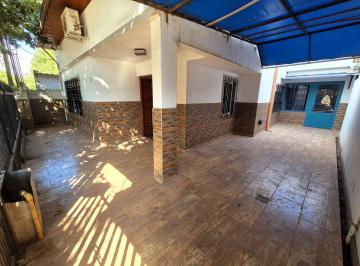 Casa · 120m² · 4 Ambientes · 1 Cochera · Venta Casa 4 Ambientes Merlo Patio Piscina