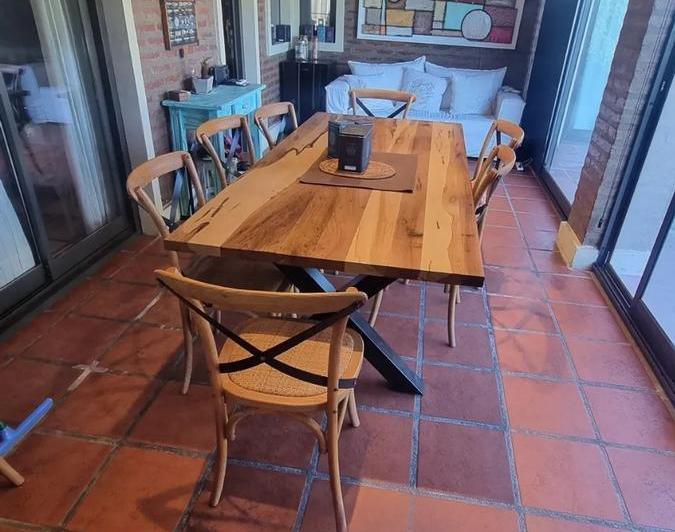 Casa · 181m² · 3 Ambientes · 2 Cocheras
