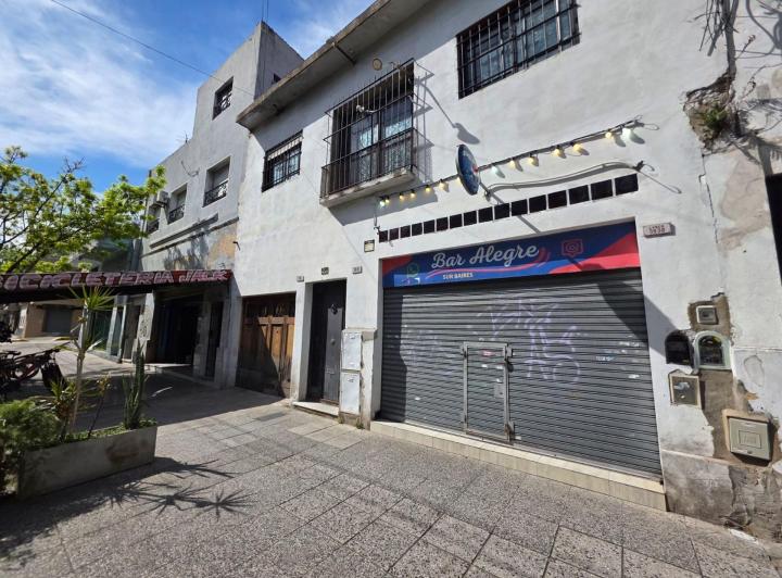 Casa · 335m² · 5 Ambientes · 1 Cochera