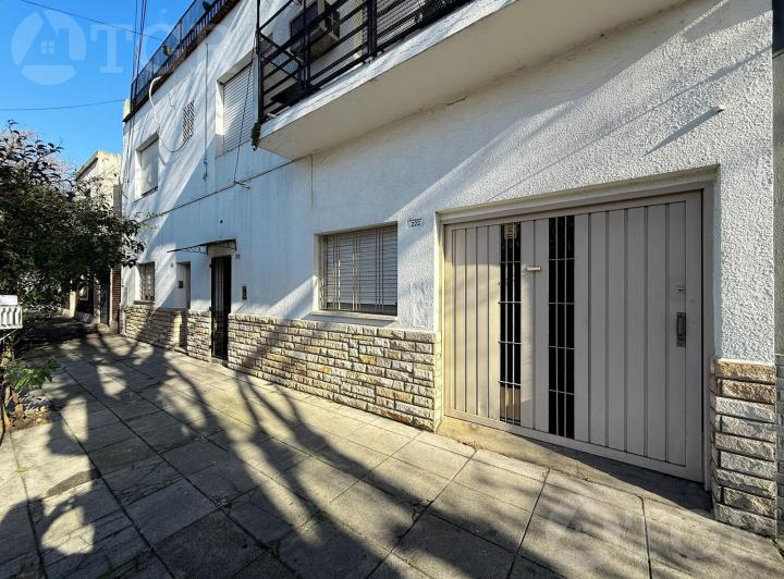 Casa · 83m² · 3 Ambientes · 1 Cochera