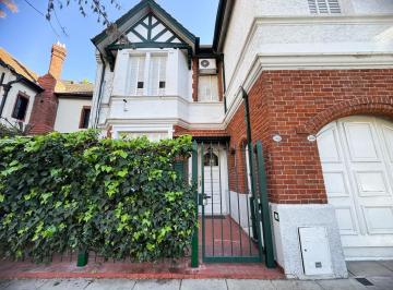 Casa · 216m² · 6 Ambientes · 1 Cochera · Alquiler Casa de Estilo Inglés 6 Ambientes en Belgrano R (Copia)