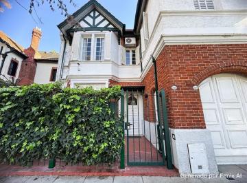 Casa · 216m² · 6 Ambientes · 1 Cochera · Alquiler Casa de Estilo Inglés 6 Ambientes en Belgrano R (Copia)