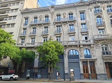 Oficina comercial · 2543m² · Edificio Comercial en Alquiler en Block