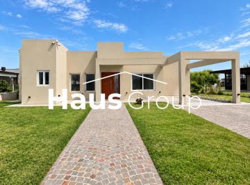Casa de 4 ambientes, Esteban Echeverría · Casa en Venta Santa Inés Canning