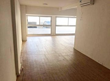 Oficina comercial · 60m² · 3 Ambientes · Venta Oficina Tres Ambientes Belgrano con Seguridad en Super Oportunidad.