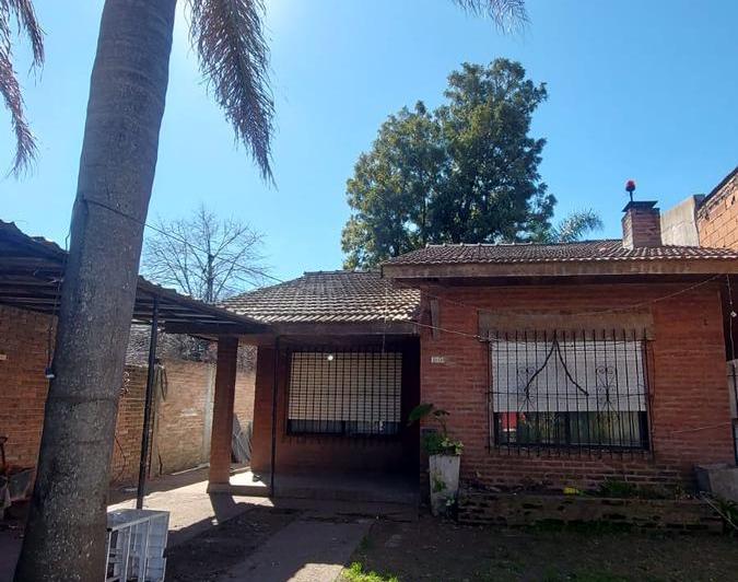 Casa · 130m² · 5 Ambientes · 2 Cocheras