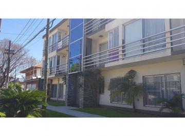 Departamento · 42m² · 2 Ambientes · 1 Cochera · Alquiler 2 Amb. con Cochera. Bernal