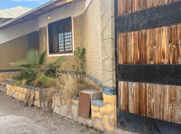 Casa · 161m² · 4 Ambientes · 1 Cochera · Casa en Venta Apta Crédito, El Challao, Las Heras