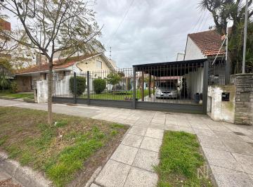 Terreno · 100m² · 3 Ambientes · 3 Cocheras · Distrito C1 - Lote de 10 m X 34,64 m - Apto 9 Pisos