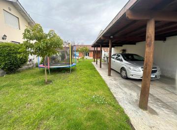 Casa · 100m² · 3 Ambientes · 3 Cocheras · Chalet Chauvin Sobre 346 m² de Lote