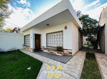Casa de 3 ambientes, Almirante Brown · Casa 3 Ambientes en Venta en Burzaco