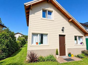 Casa · 46m² · 2 Ambientes · 1 Cochera · Casa en Venta en Las Victorias Lote Propio
