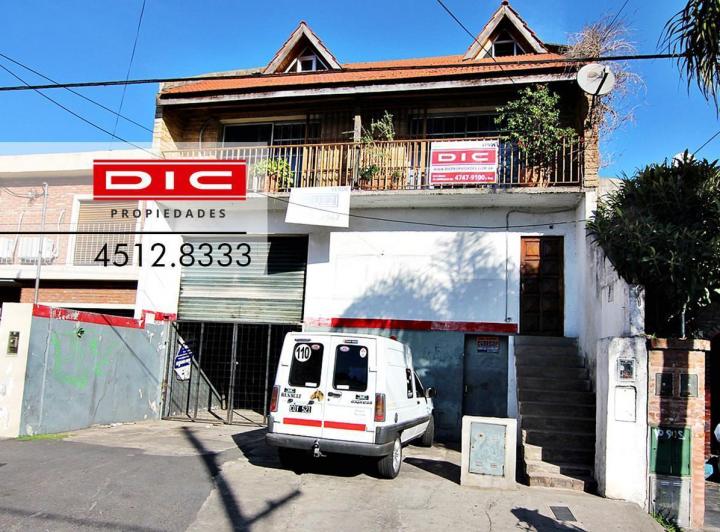 Casa · 315m² · 4 Ambientes · 1 Cochera