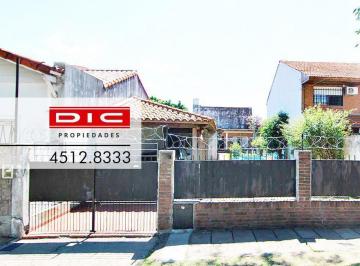 Casa · 143m² · 3 Ambientes · 2 Cocheras · Chalet 3 Ambientes Venta - Carapachay