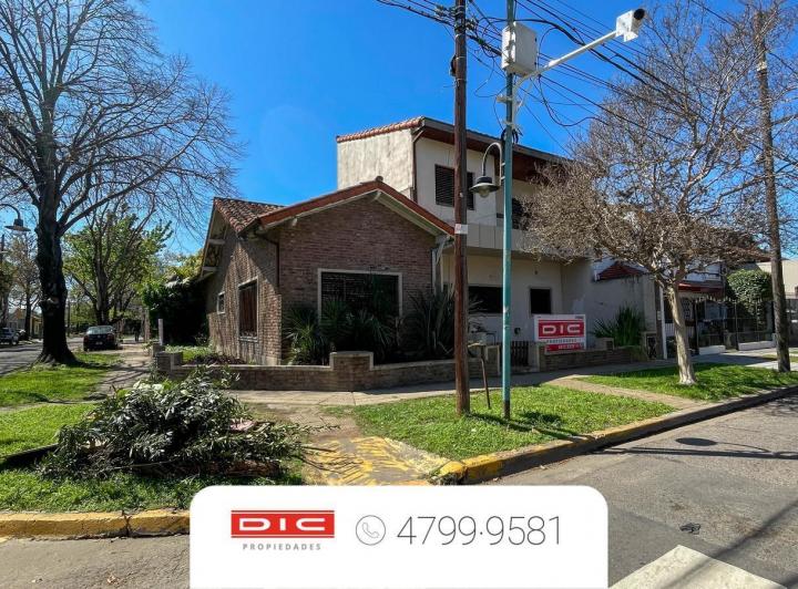 Casa · 180m² · 5 Ambientes