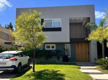 Casa de 6 ambientes, Tigre · Venta Casa Barrio Las Tipas - Nordelta