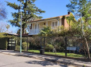 Casa · 348m² · 5 Ambientes · 3 Cocheras · Venta Casa 5 Ambientes en Saavedra