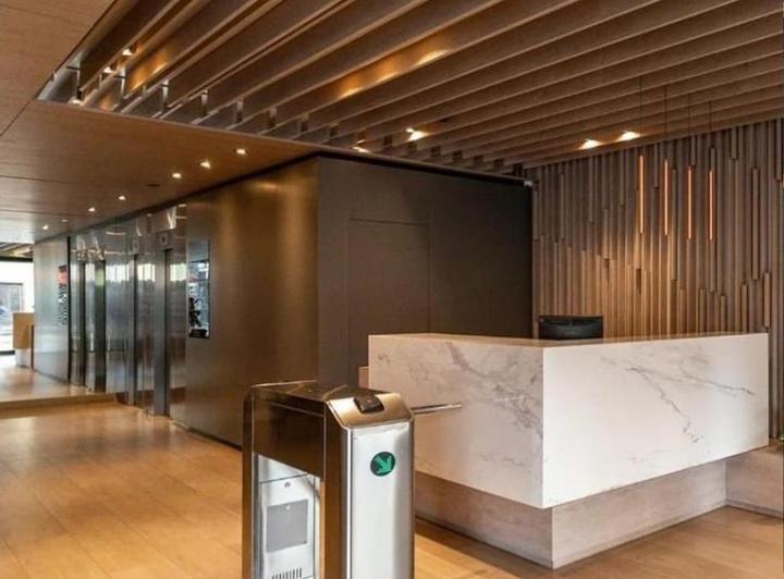 Oficina comercial · 84ha · 1 Ambiente · 1 Cochera