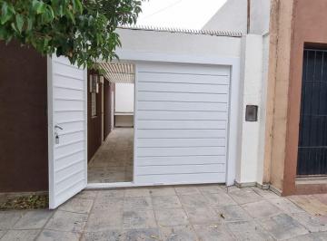 Casa · 6 Ambientes · 1 Cochera · En Alquiler Hermoso Dupléx