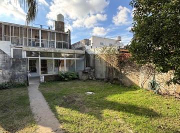 Casa de 4 ambientes, Rosario · Venta de Casa Dos Dorm. con Terreno