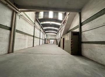 Bodega-Galpón · 500m² · Alquiler Galpón Industrial 500 m² | Oficinas | Portón Industrial | Caseros