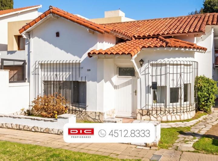 Casa · 100m² · 4 Ambientes · 2 Cocheras