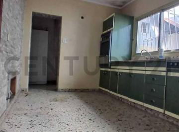 Casa · 106m² · 3 Ambientes · 1 Cochera · Venta Casa 3 Ambientes Villa Lugano Apta Credito