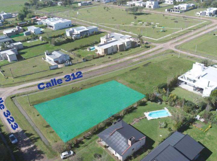 Terreno · 1380m²
