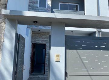 Departamento · 65m² · 3 Ambientes · Departamento en Venta - 2 Dorm. 2 Baños - La Plata