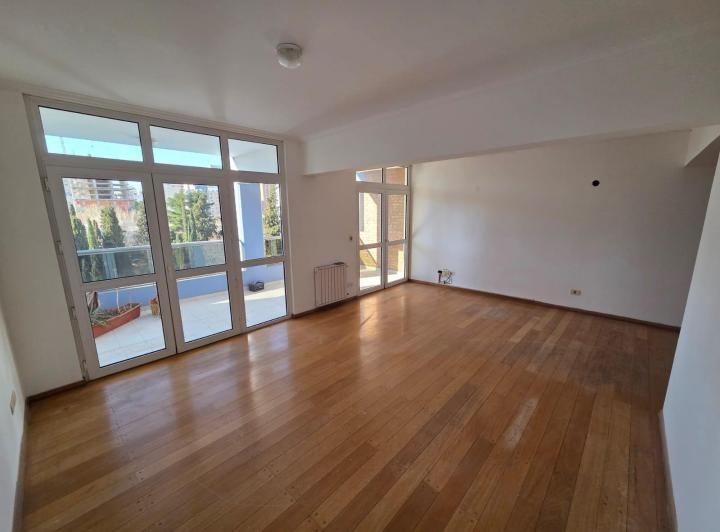 Departamento · 90m² · 4 Ambientes · 1 Cochera