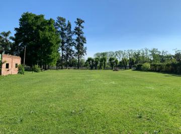 Terreno · 80m² · Venta de Lote de 1 Hectárea en Primera Sección de Islas del Delta, Tigre, con Escritura.