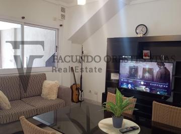 PH · 85m² · 4 Ambientes · 1 Cochera · Venta - PH - Cuatro Ambientes - Liniers - Cochera - Patio