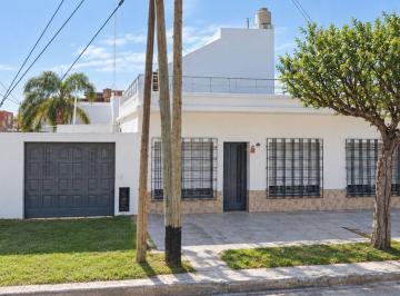 Casa · 94m² · 3 Ambientes · 1 Cochera · Casa 3amb C/parque, Terraza y Cochera - Apto Credito