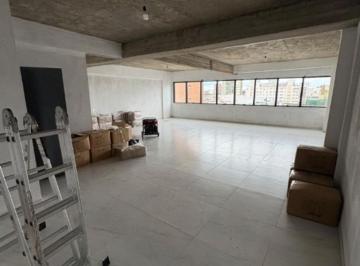 Oficina comercial · 100m² · 2 Ambientes · Oficina/deposito en Alquiler, Flores