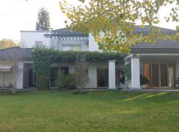 Casa · 430m² · 10 Ambientes · 2 Cocheras · Casa en Venta - Barrio Vistalba Country