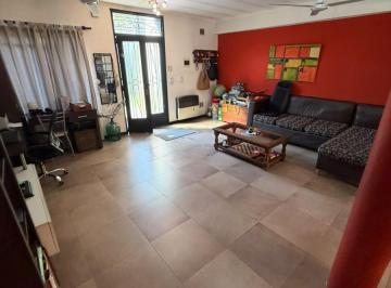 Casa · 140m² · 4 Ambientes · 2 Cocheras · Casa 4 Ambientes con Dos Cocheras