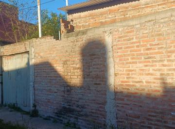 Casa · 202m² · 2 Ambientes · 2 Cocheras · Casa a Terminar a 1 Cuadra de Blas Parera
