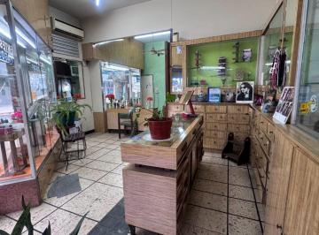 Local comercial · 84m² · Venta Local en Wilde en Esquina Mitre 5500