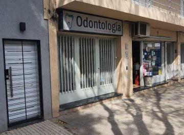 Local comercial , Rosario · Local - Consultorio - Frente a Colegio (Constitución 2015)