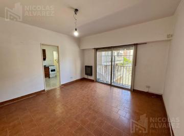 Departamento · 51m² · 3 Ambientes · Venta Departamento de 3 Ambientes con Balcón Muy Céntrico! Zona Ramos Mejía