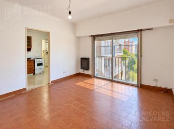 Departamento · 51m² · 3 Ambientes · Venta Departamento de 3 Ambientes con Balcón Muy Céntrico! Zona Ramos Mejía