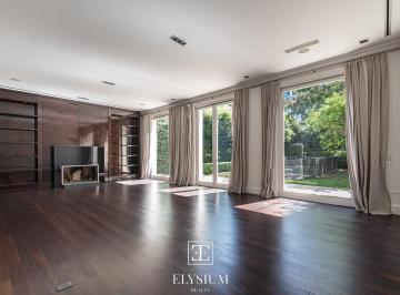 Casa · 510m² · 6 Ambientes · 3 Cocheras · Venta Casa a Nuevo en Barrio Parque, 760 m² con Jardín y Pileta!