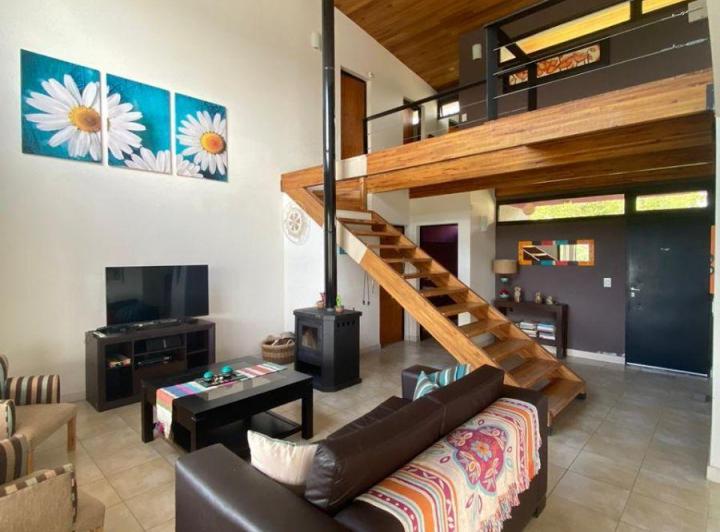 Casa · 268m² · 6 Ambientes · 2 Cocheras