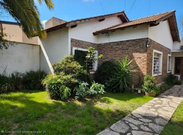 Casa · 120m² · 4 Ambientes · 2 Cocheras · Venta Casa 4 Amb Hurlingham P Quirno Lote 438 m²