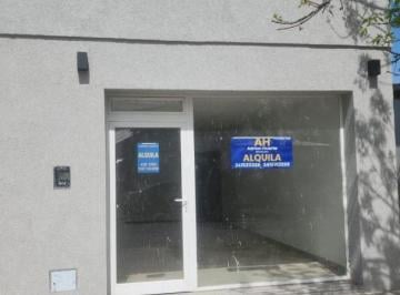 Local comercial · 34m² · 1 Ambiente · Local Uso Comercial o Profesional en Centro de Funes