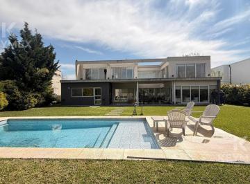 Casa · 330m² · 7 Ambientes · 4 Cocheras · Venta - Casa - 5 Dorm. - Haras Santa Maria - Loma Verde - Escobar