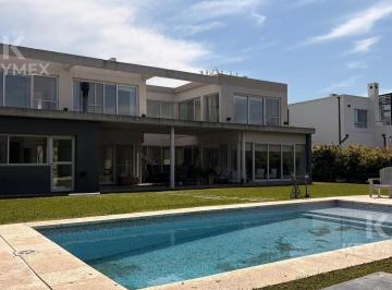 Casa · 330m² · 7 Ambientes · 4 Cocheras · Venta - Casa - 5 Dorm. - Haras Santa Maria - Loma Verde - Escobar