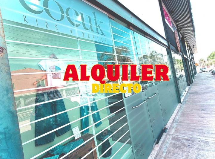 Local comercial · 98m² · 3 Ambientes · 50 Cocheras