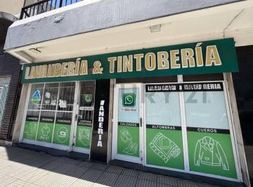 Local comercial · 76m² · 2 Ambientes · Vta Local Villa Urquiza Sobre Av
