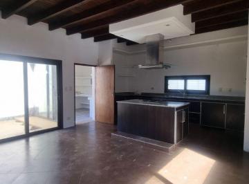 Casa de 5 ambientes, San Francisco del Monte · Casa en Venta en San Francisco del Monte, Gllen.